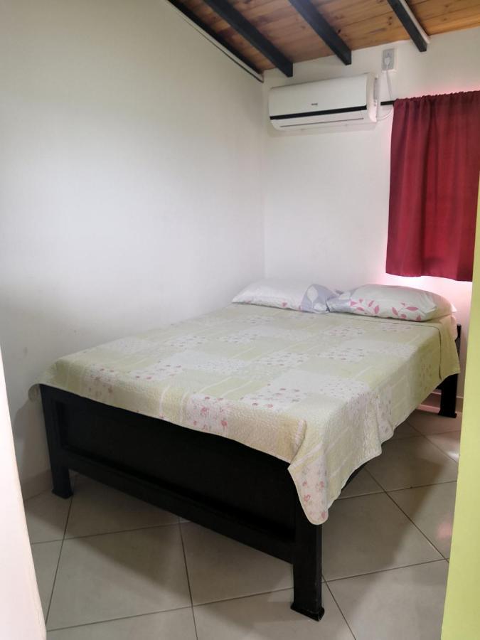 Alojamiento Frente Al Aeropuerto Guest house San Andres (San Andres and Providencia Islands)